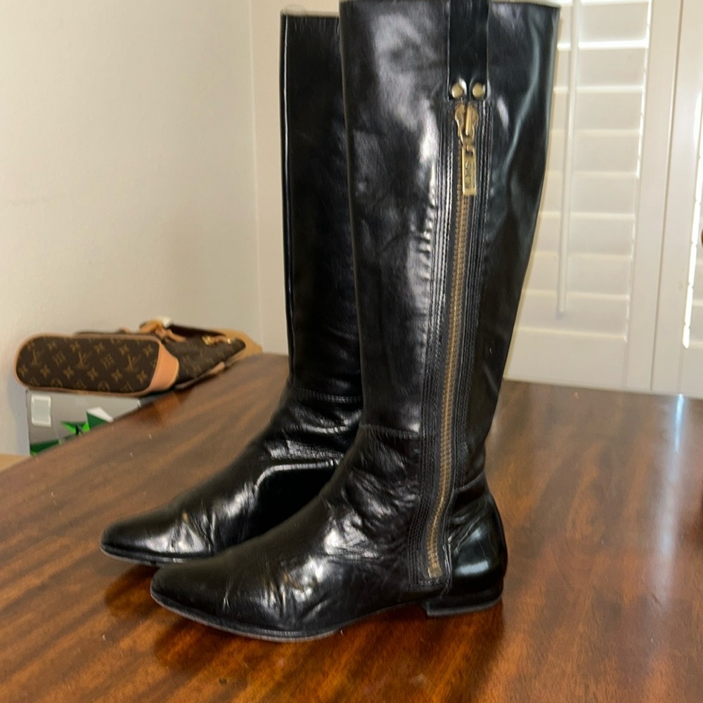 KORS MICHAEL KORS ZIP UP BOOTS.